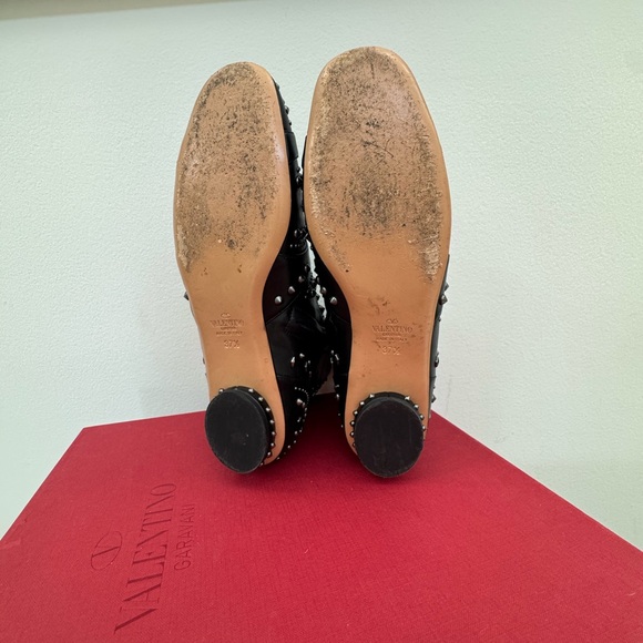 Valentino Garavani Studded Crystal Ankle Boots. Size 7.5. Excellent condition. - Picture 7 of 9